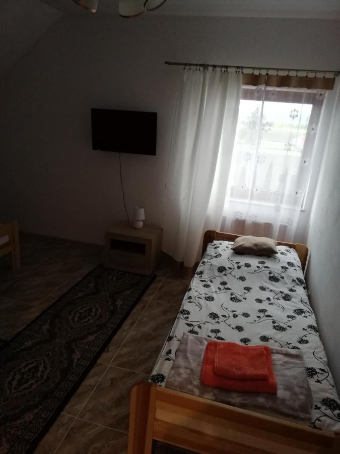 Potok 5 Hotel Zloczew Exterior photo